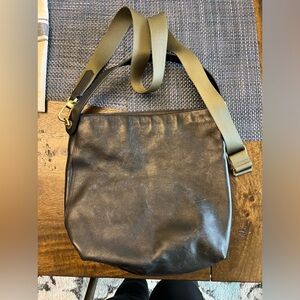 Fossil- black leather hobo bag with shoulder and crossbody strap